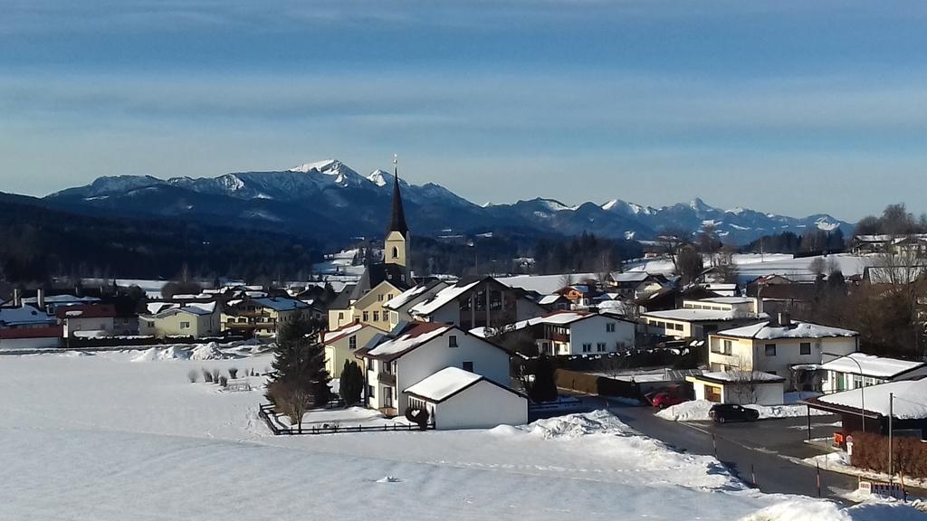 Ferienwohnungen Neukirchen Neukirchen am Teisenberg Exterior photo